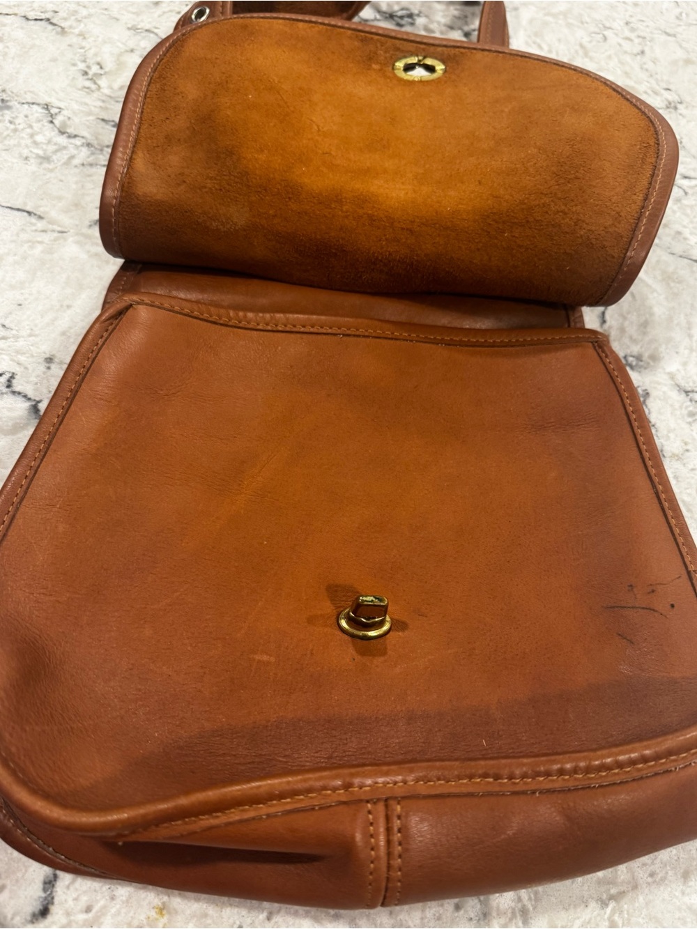 Coach 9988 RARE MEDIUM Vintage 90's Cognac Crescent Saddle Bag - Picture 10 of 13